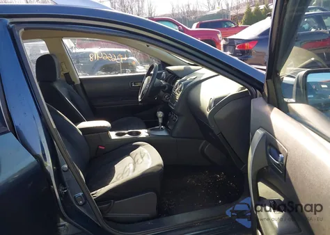 2014 Nissan Rogue Select S z USA, uszkodzony, nr VIN JN8AS5MV9EW720973